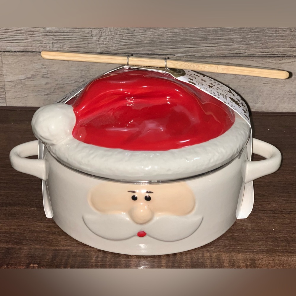 Super Cute 🥰 Santa Brie Cheese Baker with Wooden Spoon - NEW
